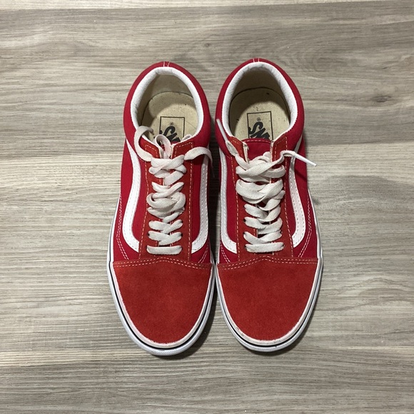 Red vans - Picture 2 of 6